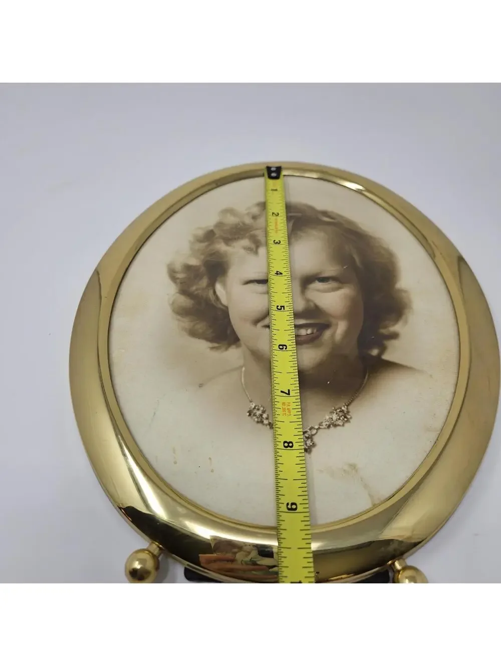 Gold Tone Oval Table Top Picture Frame Footed Base 9x11 Photo 8